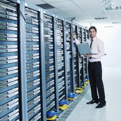 Sistemas de Alimentación Ininterrumpida Empresas e Industrias